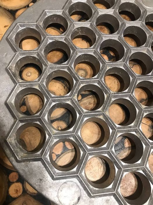 Пельменніца СССР товста та важка