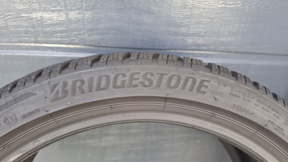 Bridgestone 225/40 R18 Blizzak 6.7 mm 2024
