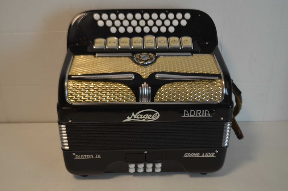 Concertina Adria C 4 voz. N 226