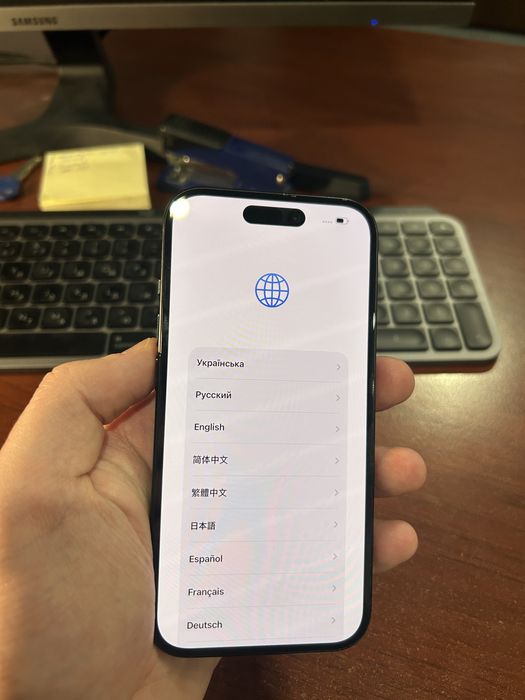 Продам Iphone 15