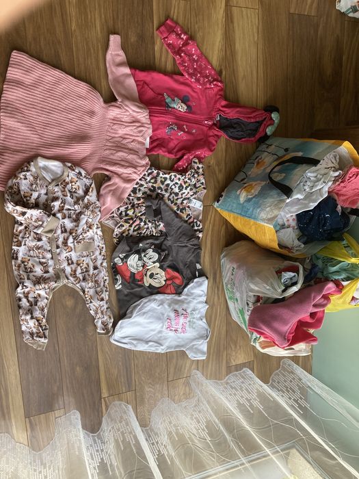 Wyprawka dla dziewczynki od urodzenia do 1,5 roku