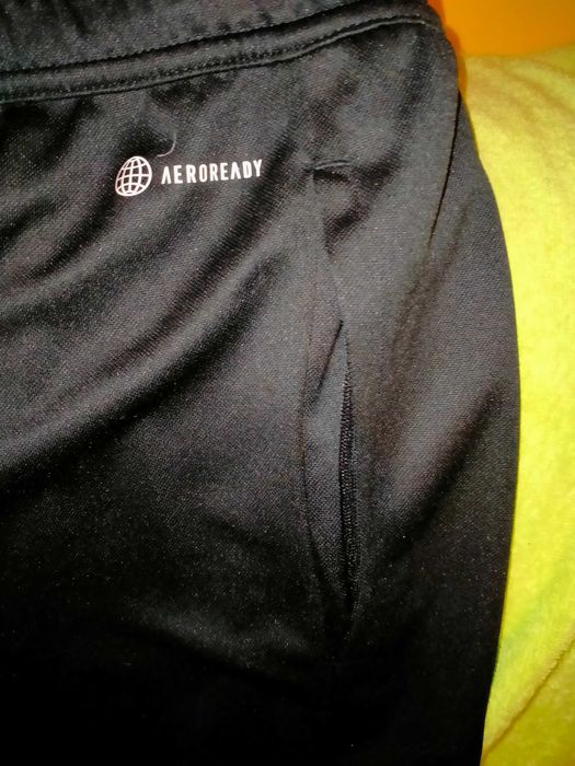 Spodnie marki Adidas r. 3XL