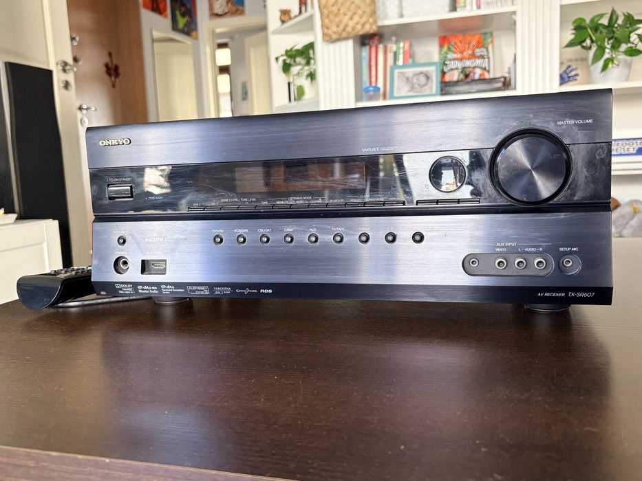 Amplituner Onkyo TX-SR607