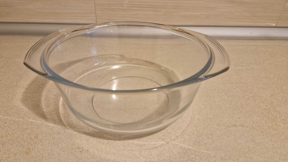 Pirex para forno oval transparente, em vidro