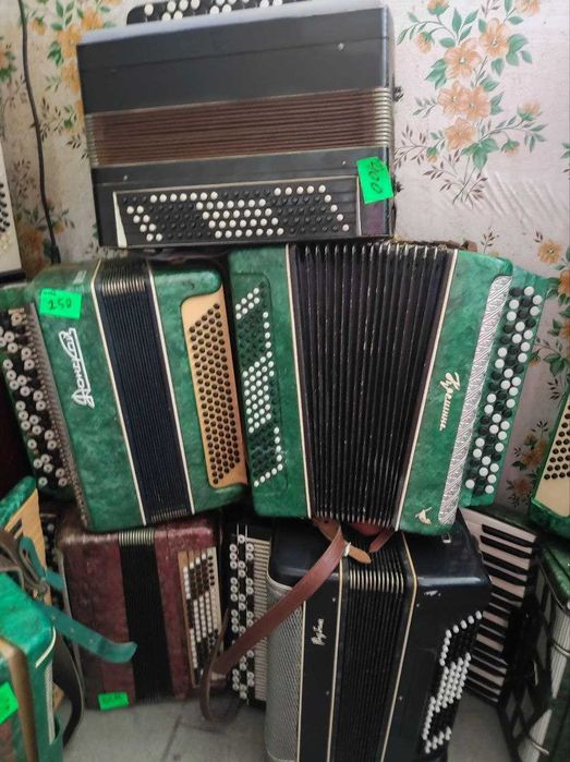 Баяни під реставрацію