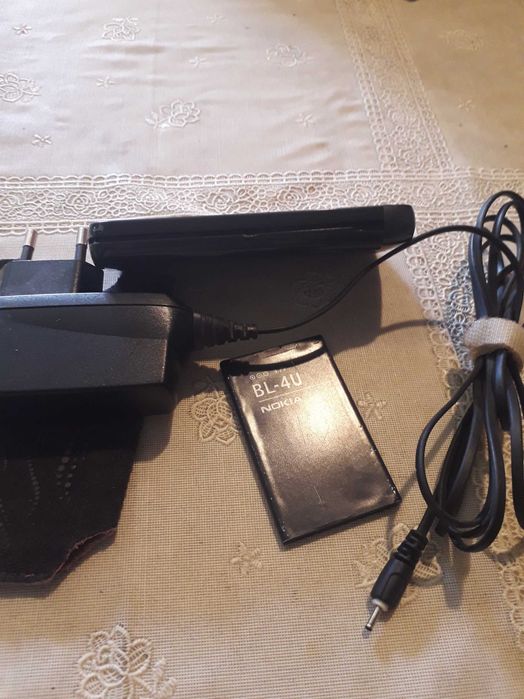 Сенсорный телефон Nokia C5-03