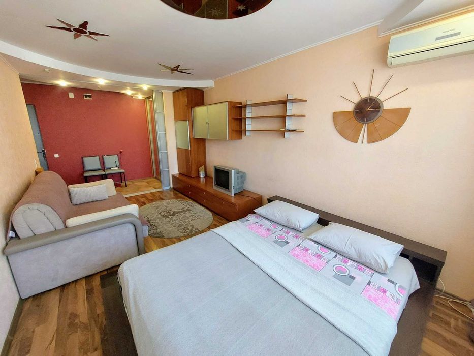 свободно 26.03 пр-т Героев Сталинграда(В.Ивасюка)35, метро Минская