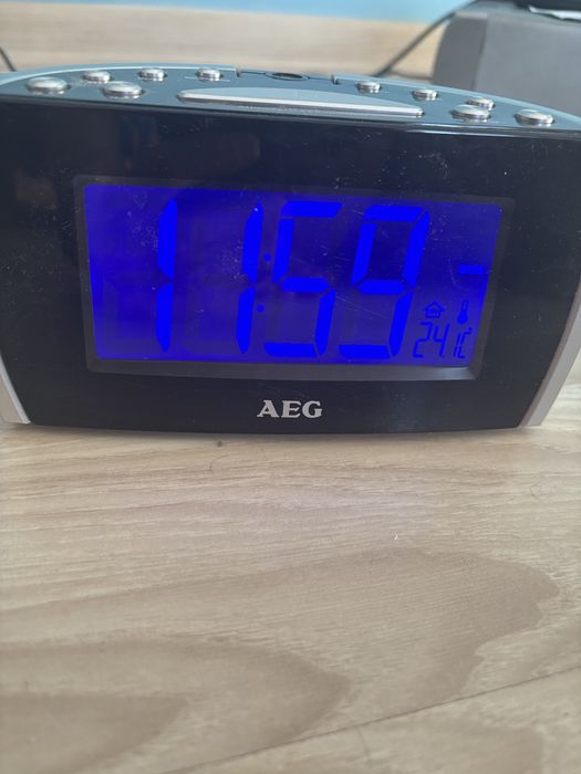 Radiobudzik AEG MRC 4119