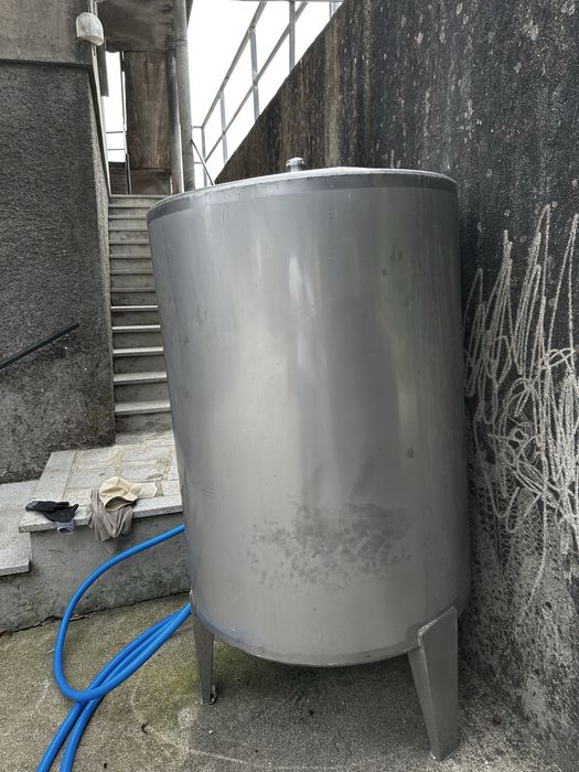 Cuba 1000L em ótimo estado