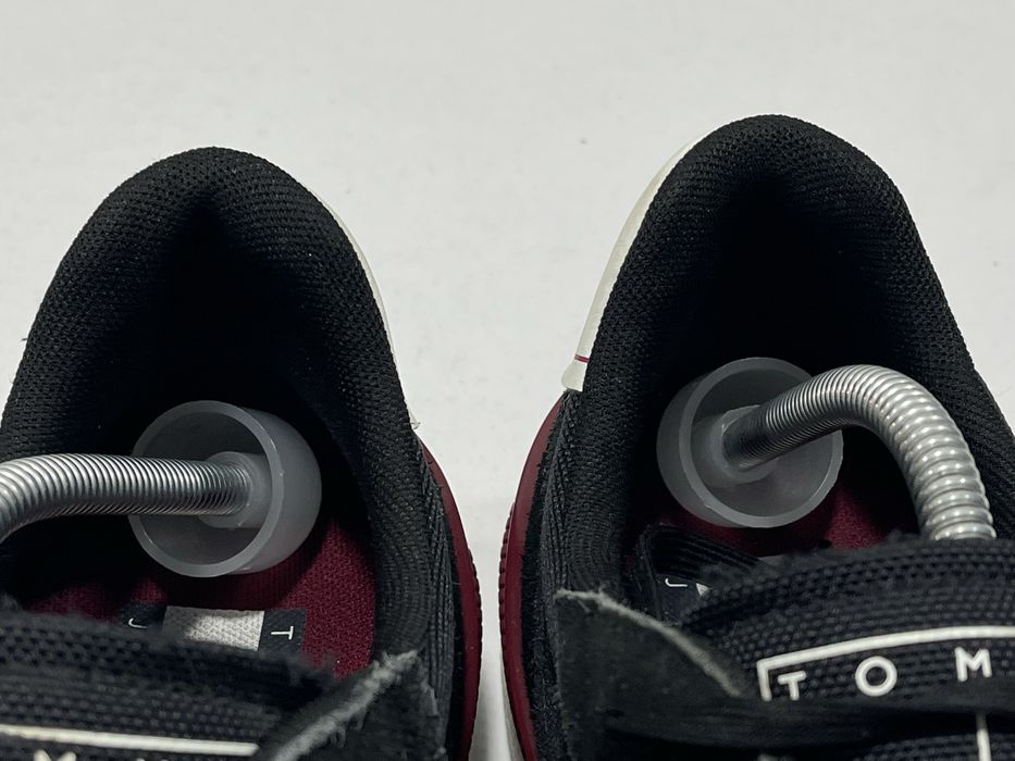 Tommy hilfiger  45 29см.