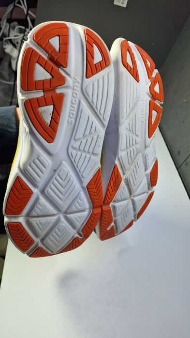 Saucony Guide 17 синього кольору.  Розмір 42.5