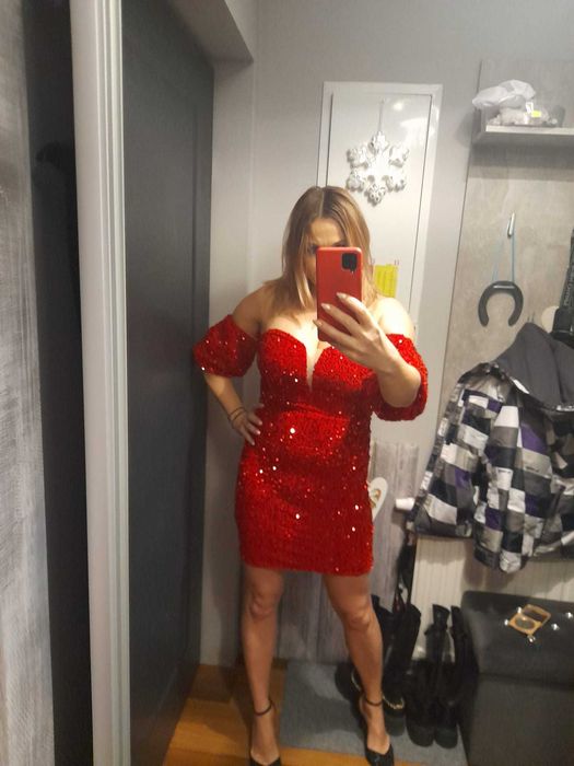 Sukienka czerwona cekiny cekinowa M + kolczyki gratis
