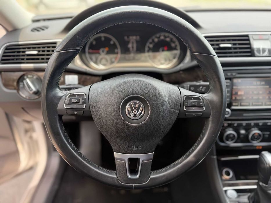 Volkswagen Passat      2015