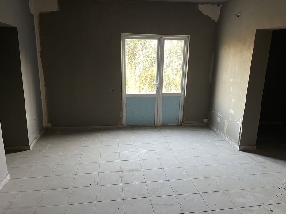 Продам здание под магазин столовую