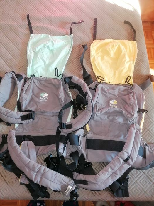 Baby wearing Gémeos