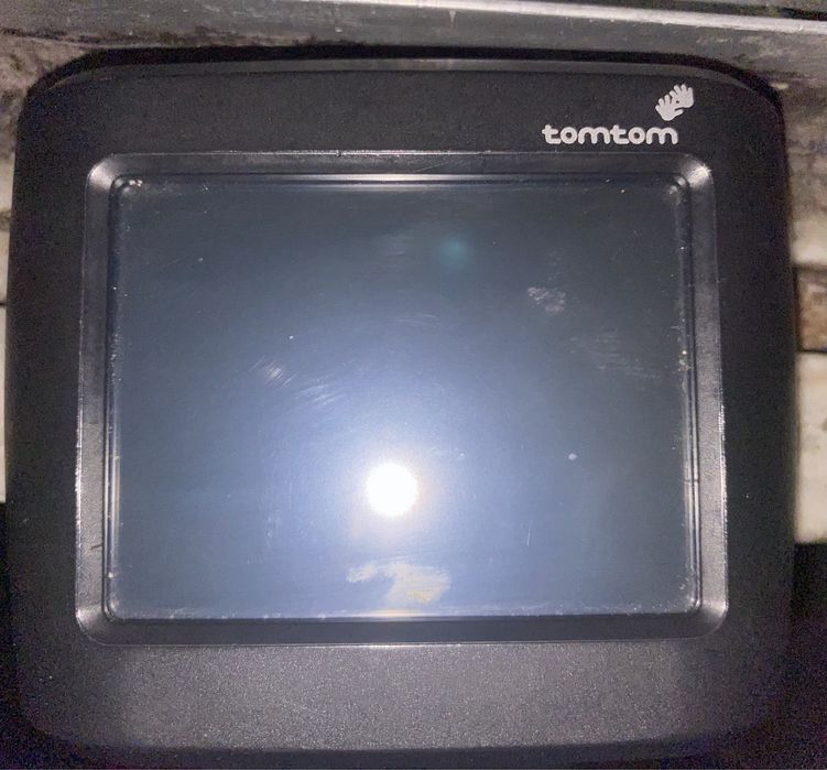 TomTom GPS com carregador.425768571403642881
