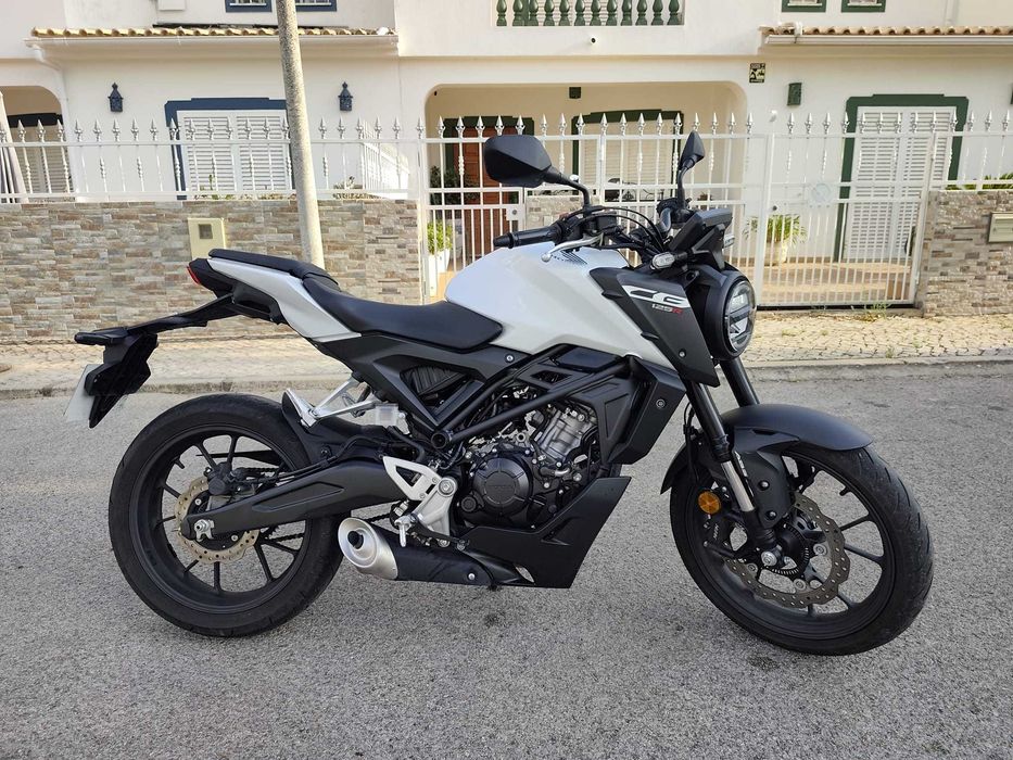 Honda CB125R 2024 9.500 km Impecável