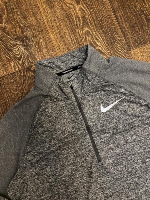 спортивна кофта мастерка  рашгард nike оригінал
