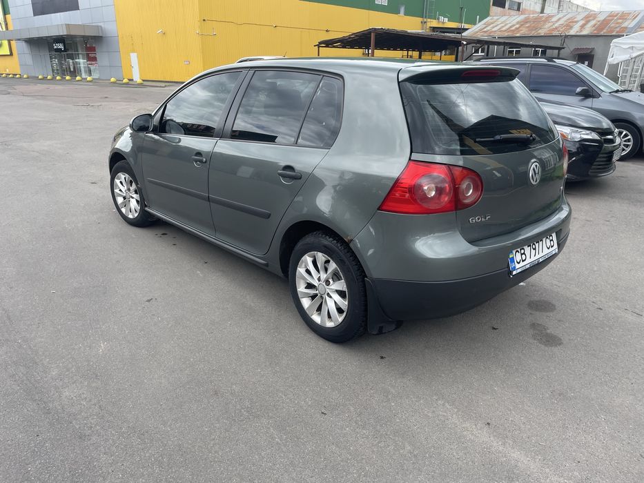 Продам Golf V  1.6бензин
