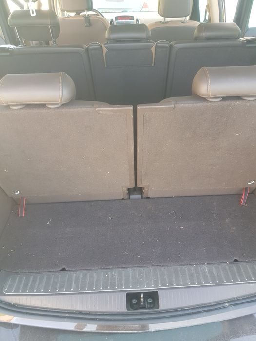 Opel zafira 7lugares  ano 2012