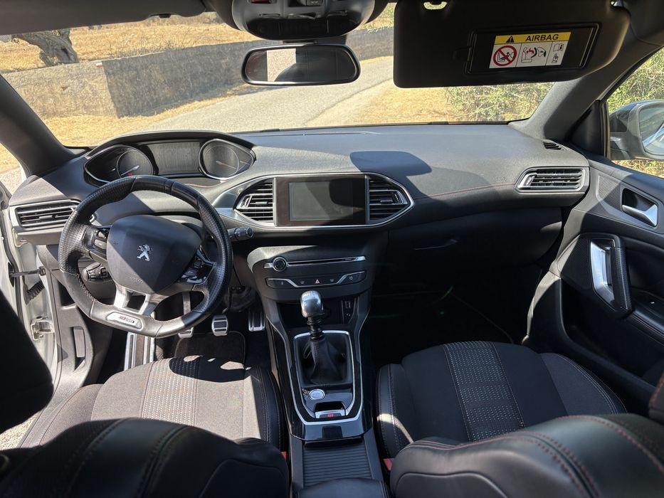 Peugeot 308 1.2 PureTech – 2016 | Excelente Estado | Pronto a Circular