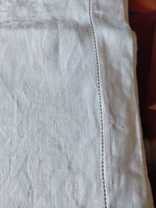 Obrus duży lniany prostokątny biały.