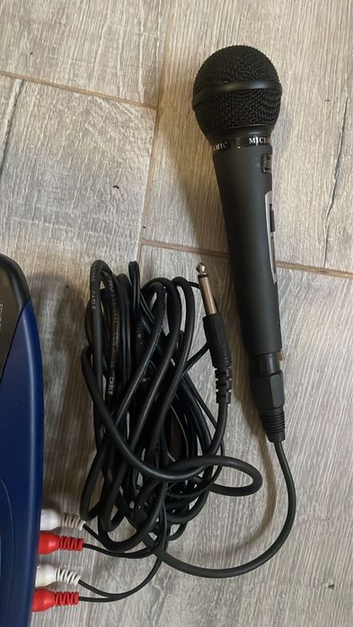 Conjunto karaoke + microfone