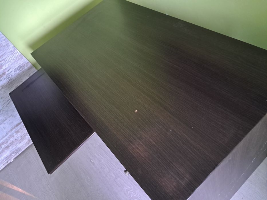 Biurko wenge duże solidne.