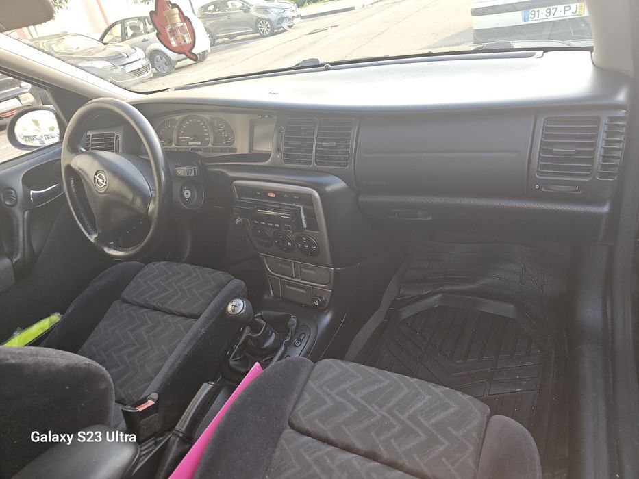 Opel Vectra 2.0TDI  Sport Limited foto 5
