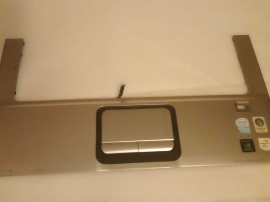 HP PAVILION ENTERTAINMENT PC Palmerst obudowa górna i sprawny TOUCHPAD