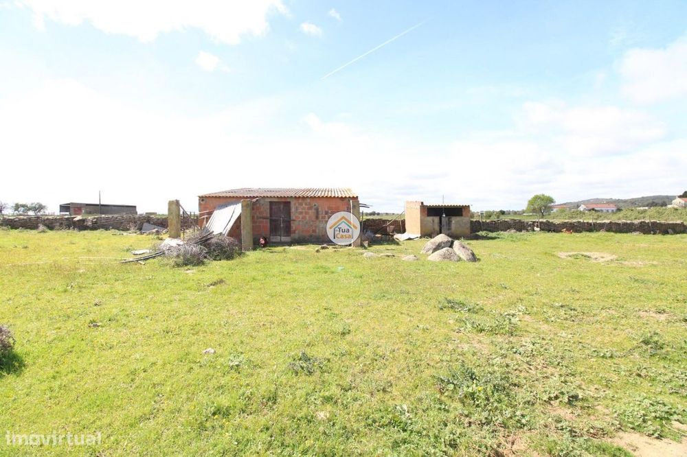 Terreno Rústico Urbanizável com 11.750 m2, Localizado em Motrinos em d