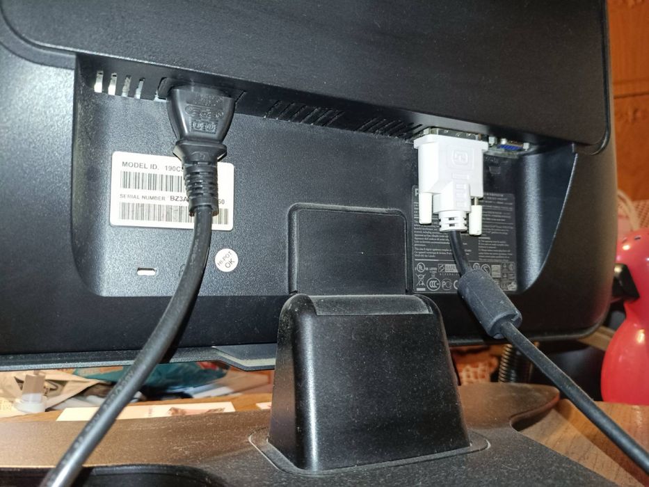 Монітор PHILIPS терміново!