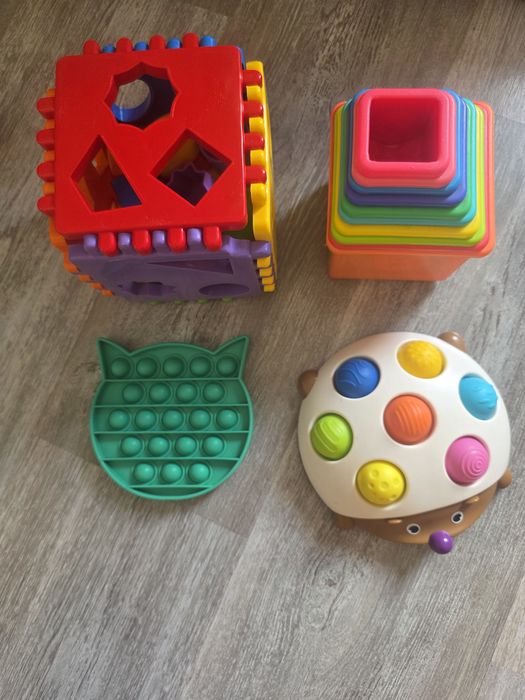 Kostka sorter, wieża + dwie zabawki pop it