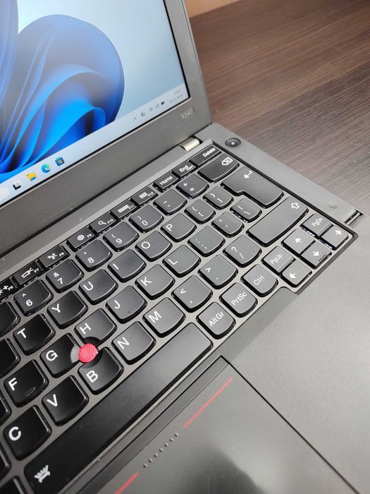 MINI LAPTOP | ThinkPad X240 | i7-4600U | 8GB | 256SSD | MODEM | Win11