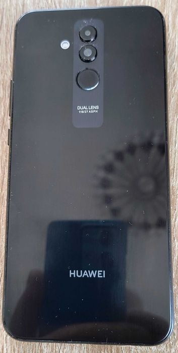 Telefon komórkowy Huawei Mate 20 lite. Smartfon