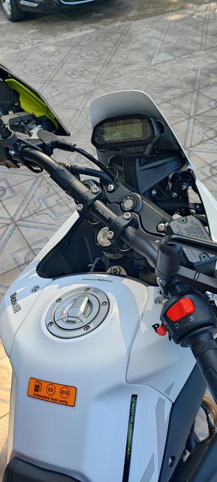 Benelli BKX 125 0% JUROS
