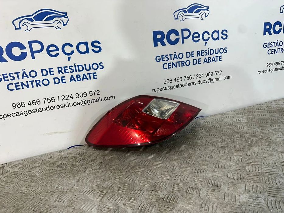 Conjunto Farolins Tras Traseiros Esquerdo Direito Originais Opel