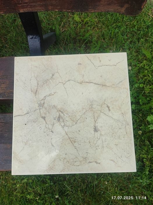 Płytki Opoczno  55 sztuk co  daje prawie 5 metrów kwadratowych