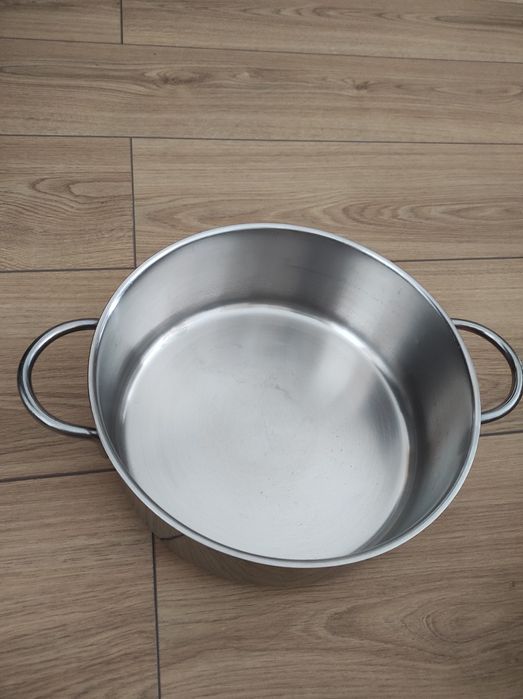 Tacho em inox praticamente novo