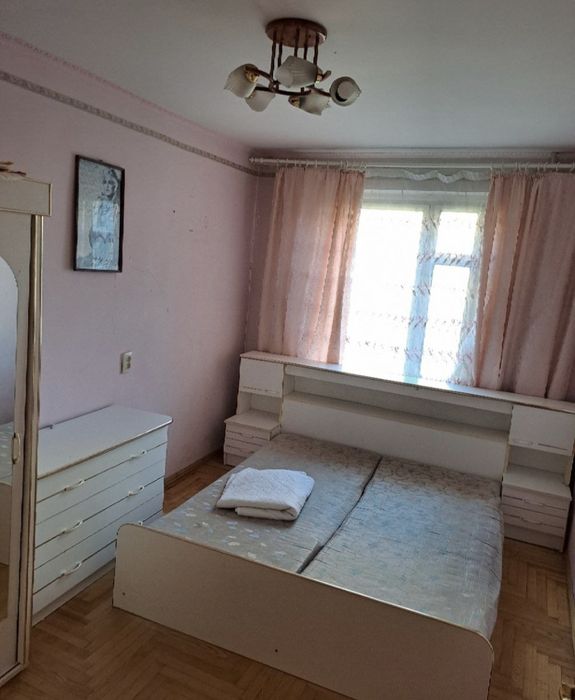 Продаж 2 кімнатной в тихому центрі міста. - View 2