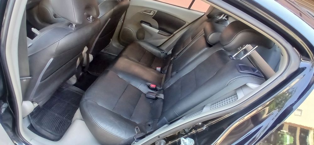 Honda Insight Hybrid 1.3 em bom estado.