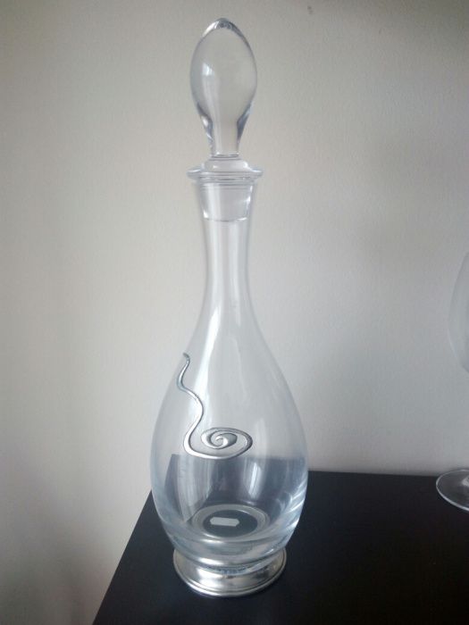 Conjunto copos e garrafa de cristal