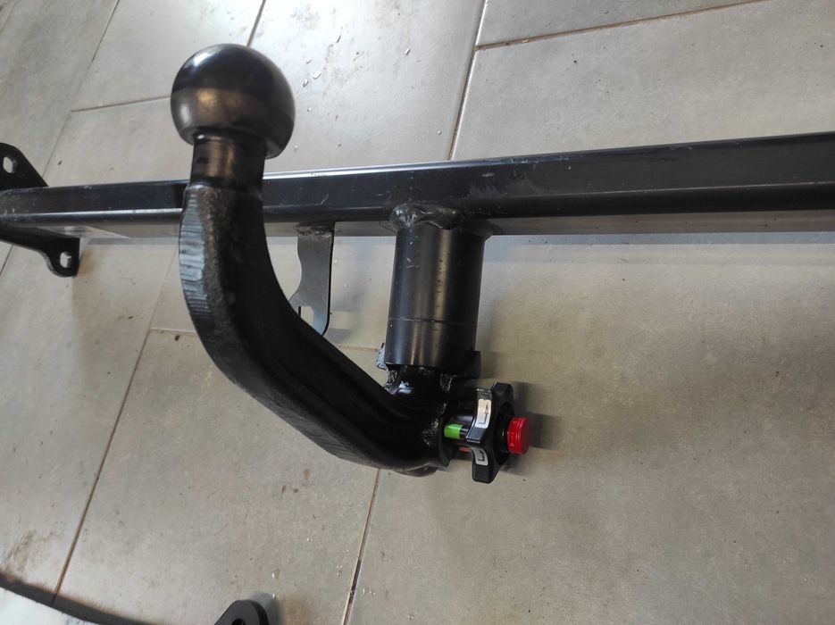 Oryginalny Hak Holowniczy FORD FOCUS MK4 KOMB