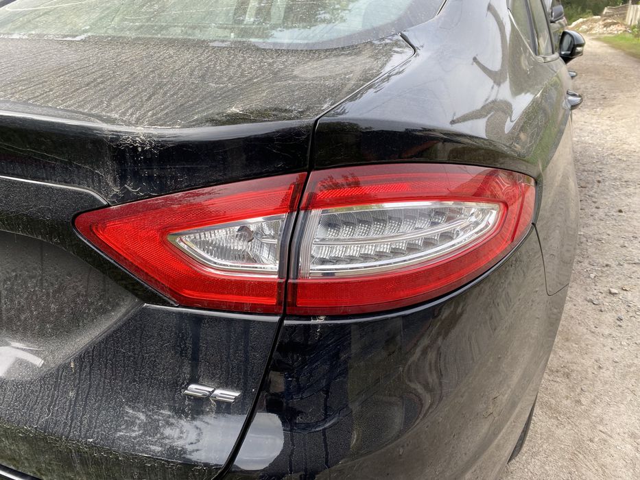 Задние фонари Ford Fusion -16 . В багажник