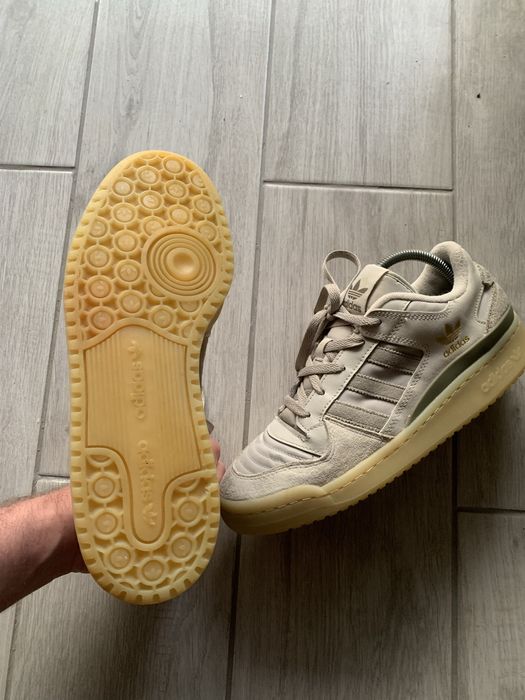 Adidas forum 42 кросівки