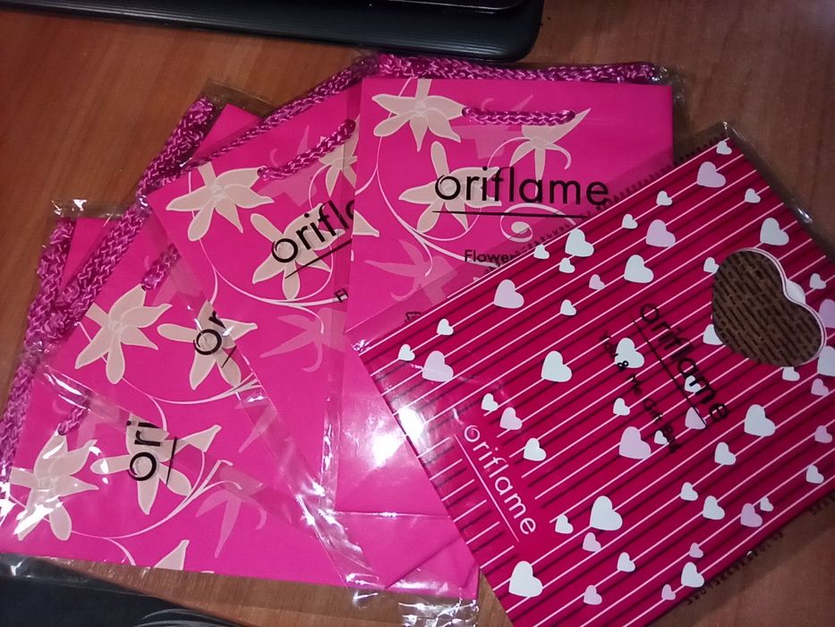 Подарочные пакеты Орифлейм 5шт