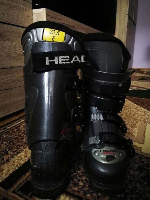 Продаю лижні черевики