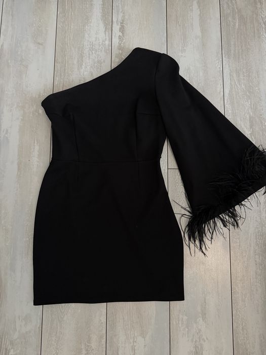 Сукня святкова з пірʼям zara h&m mango