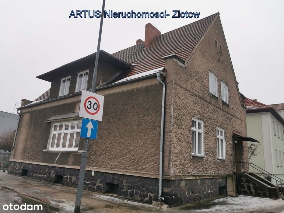 Dom z 2 mieszkaniami i garaż, ogród- Złotów (centr