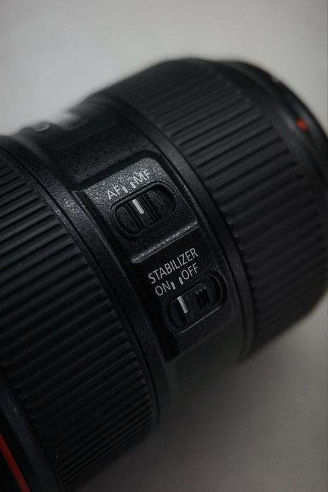 Canon EF 24-105mm f/4L  II IS USM (как новый)